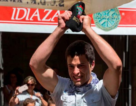 A* Jes&uacute;s GarzaronF* 2018_08_26T* D&iacute;a del pastor Artzai Eguna. Cata de quesos. Subasta del queso ganador. Esquileo de ovejasL* Uharte Arakil
